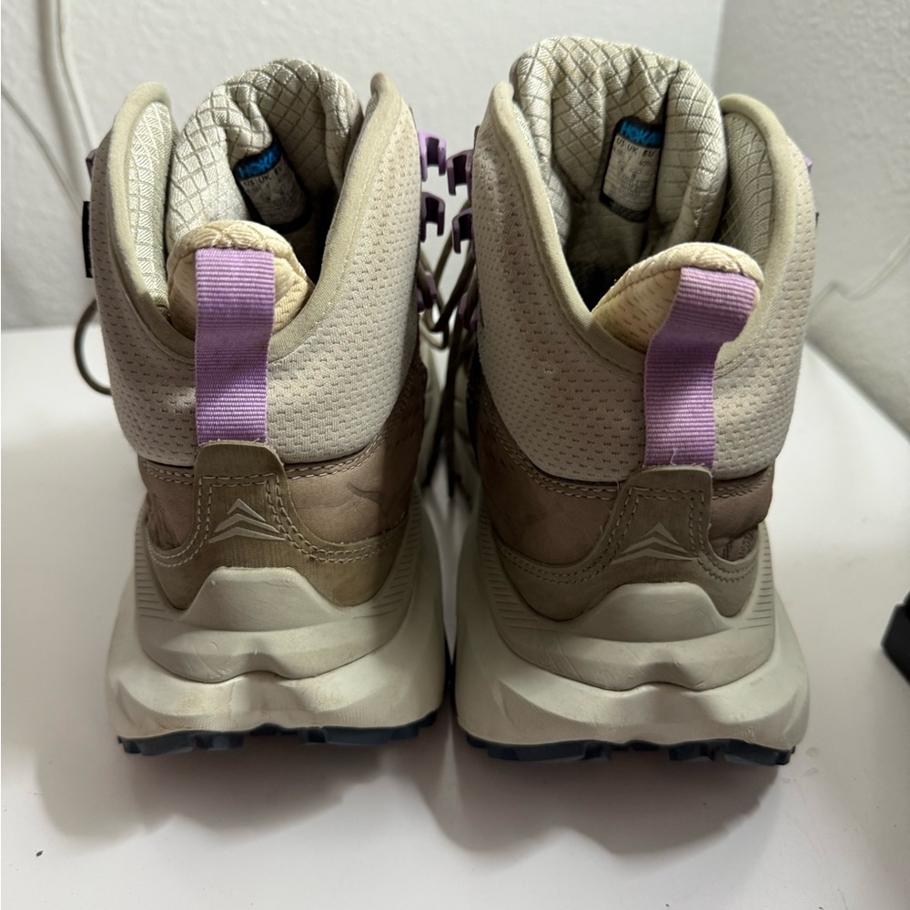 Hoka Women's Kaha 2 Gore-Tex Boots - Beige and Lavender - Picture 5 of 8